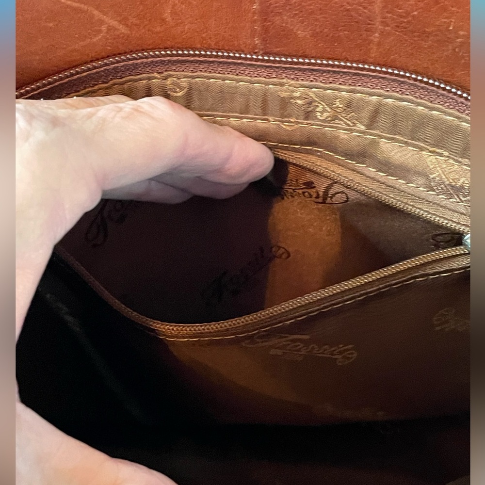 ๐ Fossil Vintage Leather Handbag. Brown with Double Carrying Handles. ๐ - Picture 11 of 13